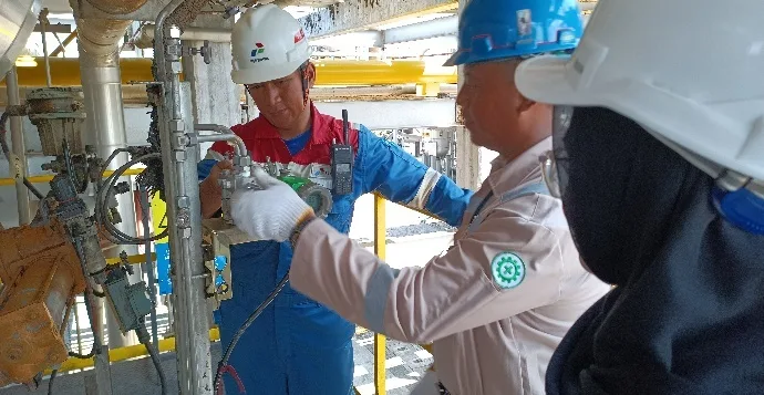 The instrument crew at a transmitter during maintenance